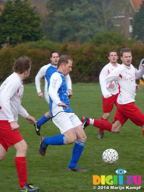 FZ001529 Pepijn voetballen